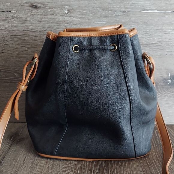 Vintage Perry Ellis America Black Drawstring Bucket Crossbody Bag - Picture 3 of 10